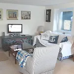 Spacious House In With Sea View *