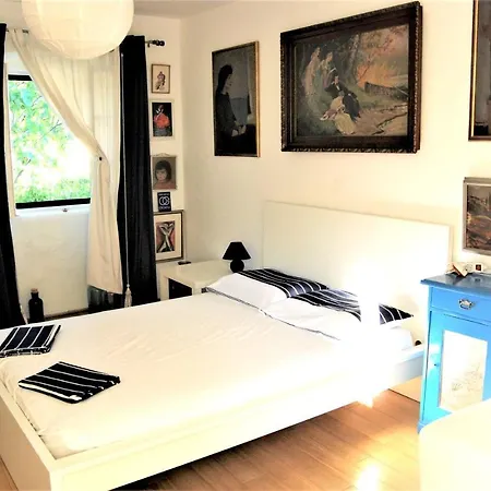 Spacious House In With Sea View Lukoran