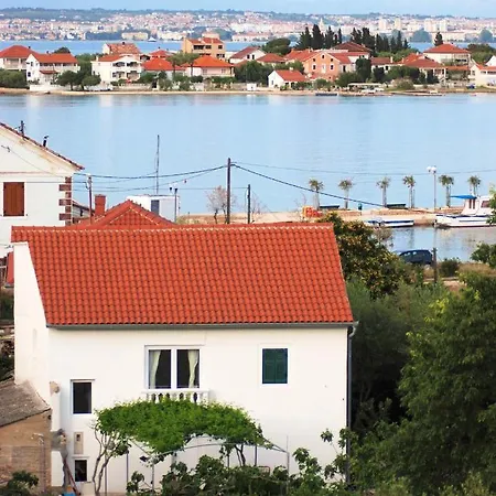 Spacious House In With Sea View Prázdninový dům