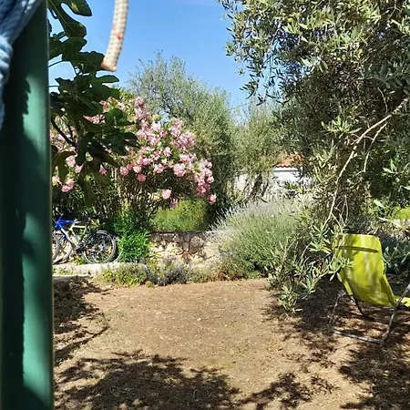 Spacious House In With Sea View Prázdninový dům Lukoran