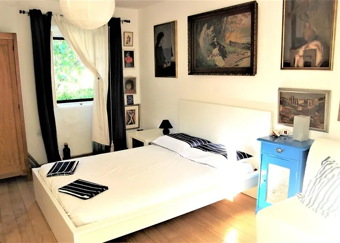 Spacious House In With Sea View Lukoran