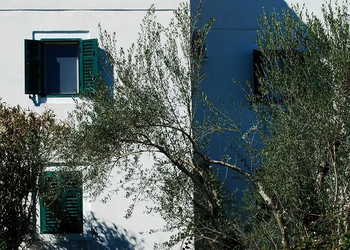 Feriehus Spacious House In With Sea View Lukoran