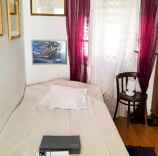 Spacious House In With Sea View 펜션