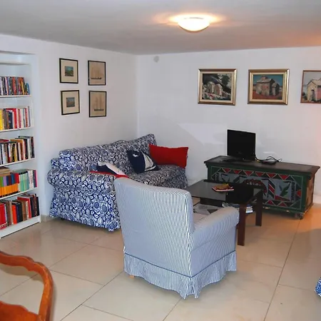 Spacious House In With Sea View * Lukoran