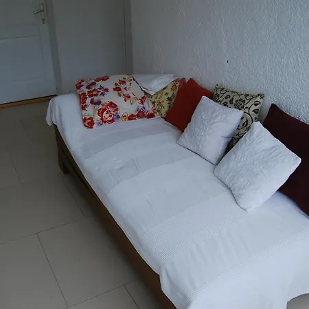 Spacious House In With Sea View *