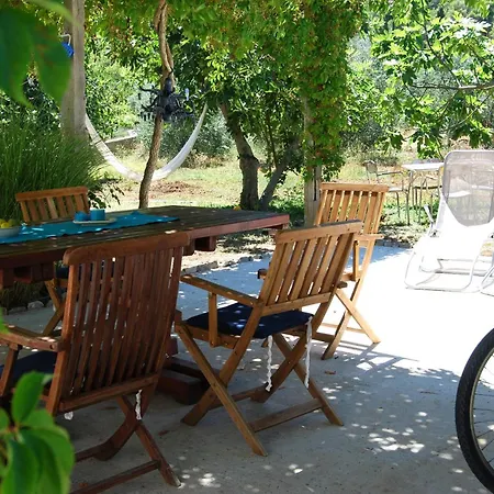 Spacious House In With Sea View Сasa de vacaciones Lukoran